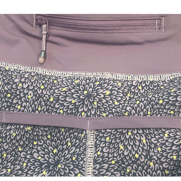 EUC - Lululemon Run Speed Short Dottie Mum Deep CoalMauvelousPurpleFog Sz 4 - Picture 7 of 8